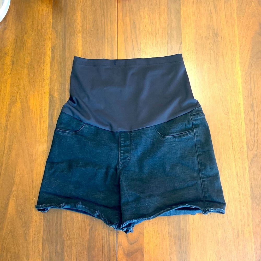 Stitch fix/Just USA Maternity shorts